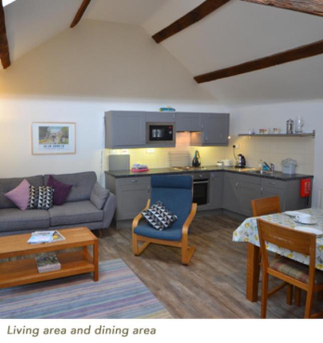 Church Farm Holiday Cottages - Pinster Cottage Ashbourne  Extérieur photo